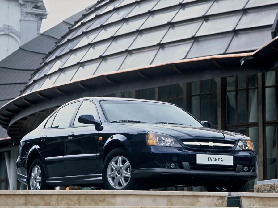  Chevrolet Evanda 2004 года  (фото 10 из 16)